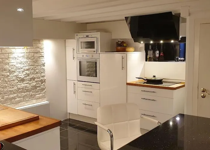 Lovely Big Unit With A Fantastic View Apartment *